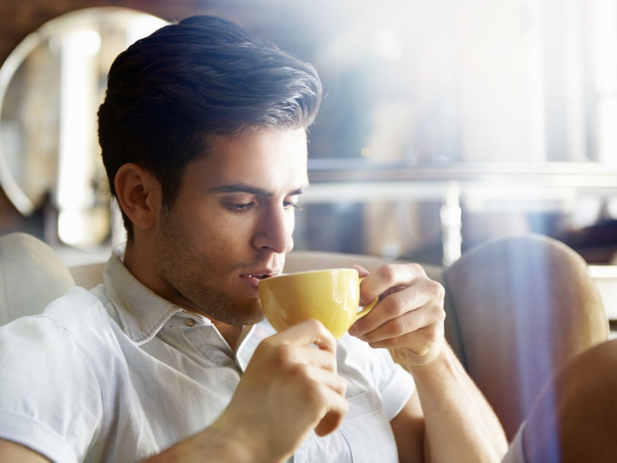 Menu Kopi yang Nggak Bikin Perut Cranky: Udah Tau Cafe Manchado, Bro?